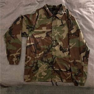 Nike SB Men’s Camo windbreaker